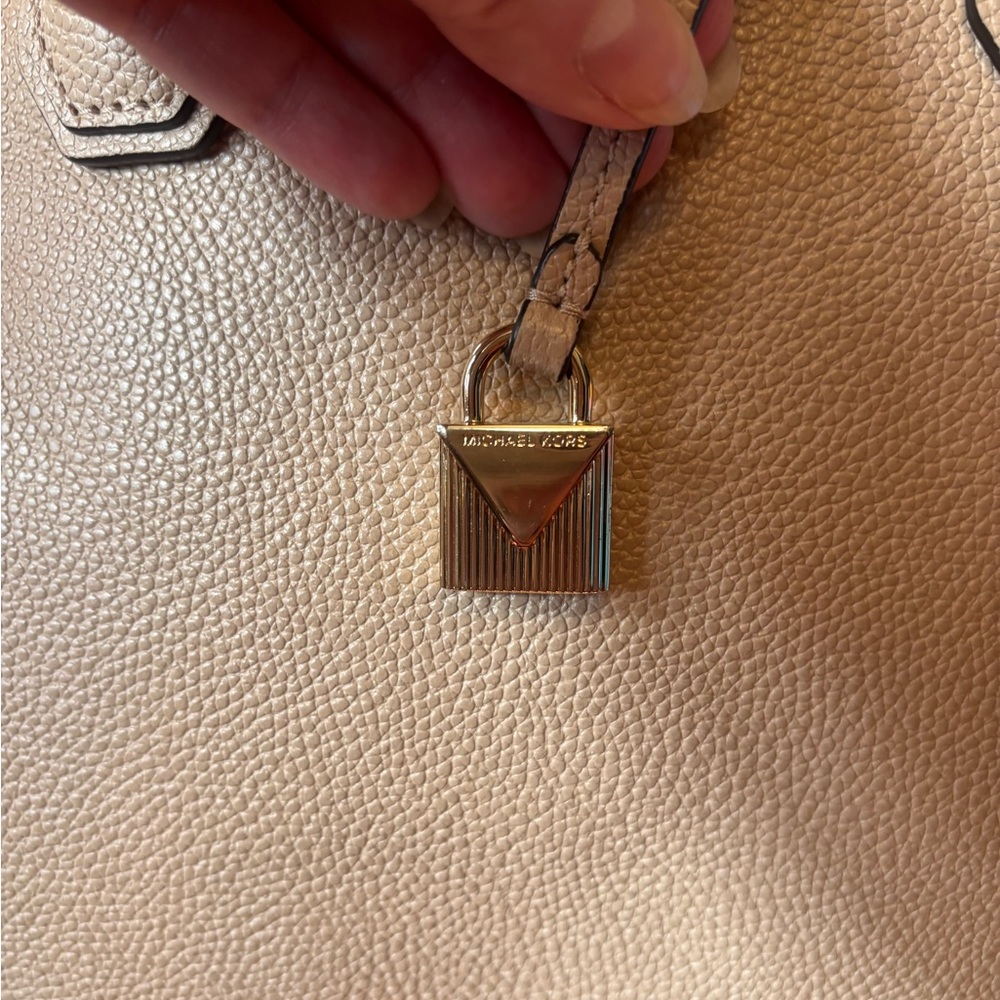 NWOT Michael Kors Tan Leather Satchel - Picture 4 of 9